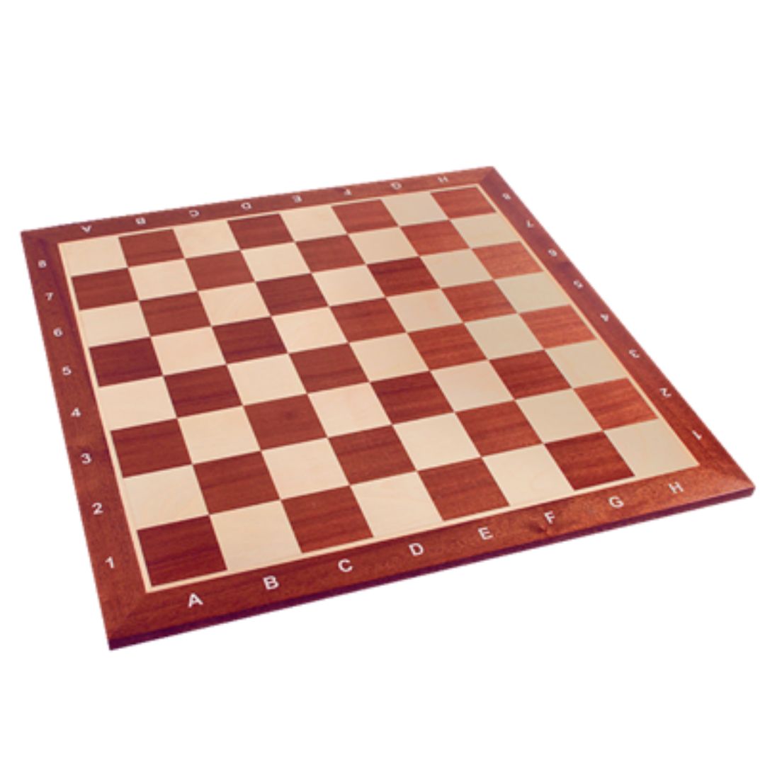 Schackbräde i trä med mahognyfinish i tre storlekar: 45 mm, 50 mm och 55 mm, vilket är FIDE:s officiella storlekar för turneringar som världsmästerskapet i schack.
