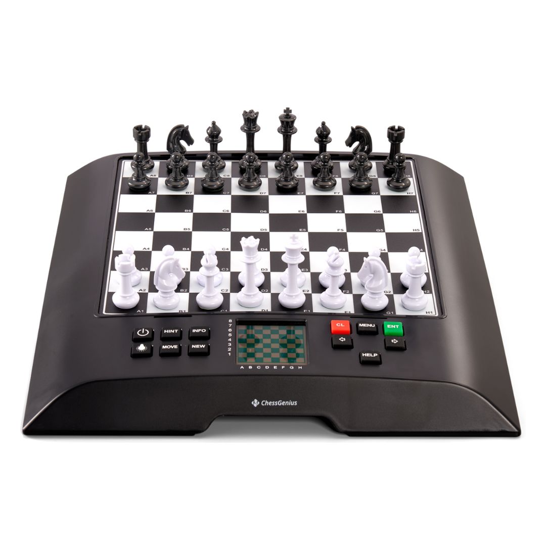 Chess genius schackdator i svart och vitt med notation på rutorna för nybörjare