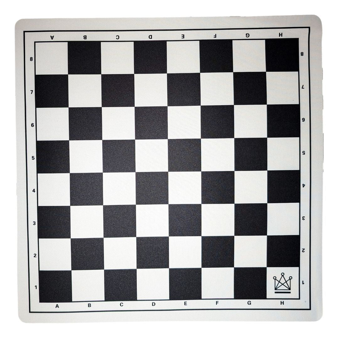 Schackbräde med rullbar musmatta i gummi - det perfekta schackbrädet för resan