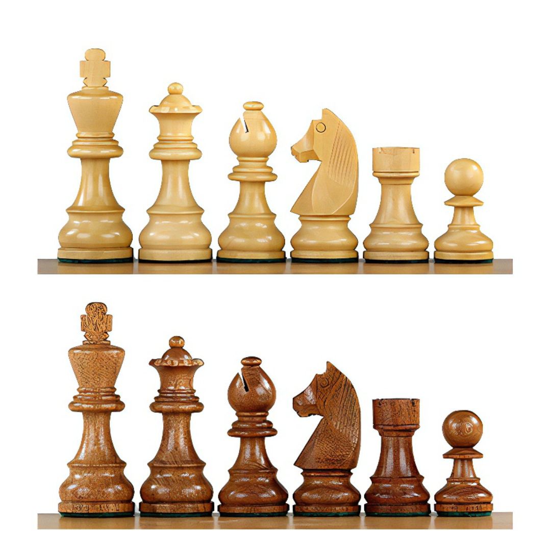 Vackra bruna lyxiga pjäser i klassisk stounton-design för många timmars användning vid schackbrädet i hög kvalitet.