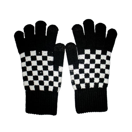Handskar med schackrutor sett uppifrån på vit bakgrund säljs på Schackshoppen.se