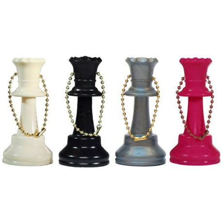 Nyckelring med schackpjäser och drottning i flera färger, t.ex. vit, svart, silver och rosa