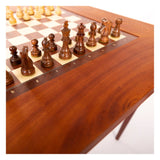 Schackbord i mahogny tillverkat i Danmark av UNIFURN med fokus på hög kvalitet och design