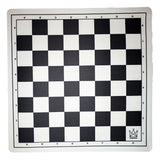 Schackbräde med rullbar musmatta i gummi - det perfekta schackbrädet för resan