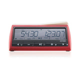 DGT3000 schackklockan sett framifrån med sina många olika inställningar och stilrena röda design