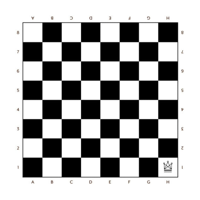 Golvfolie för jätteschack med logotypen för Dansk Skoleskak placerad på det vita H1-fältet