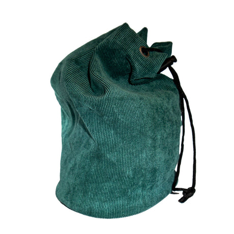 Schackpjäspåse i grön velour med plats för pjäser upp till 100 mm kungahöjd