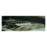 Skakbrætterne produceres i et værksted i Spanien af mærket Ferrer som ligger lige i udkanten af Barcelona