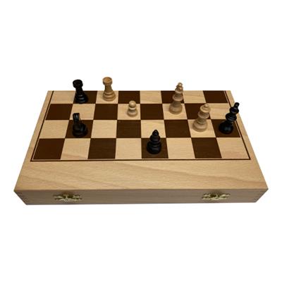 Ljust schack och backgammon i trä